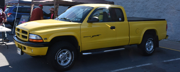 1999 Dodge Dakota Sport Club Cab By Charlie Lumbard image 3.